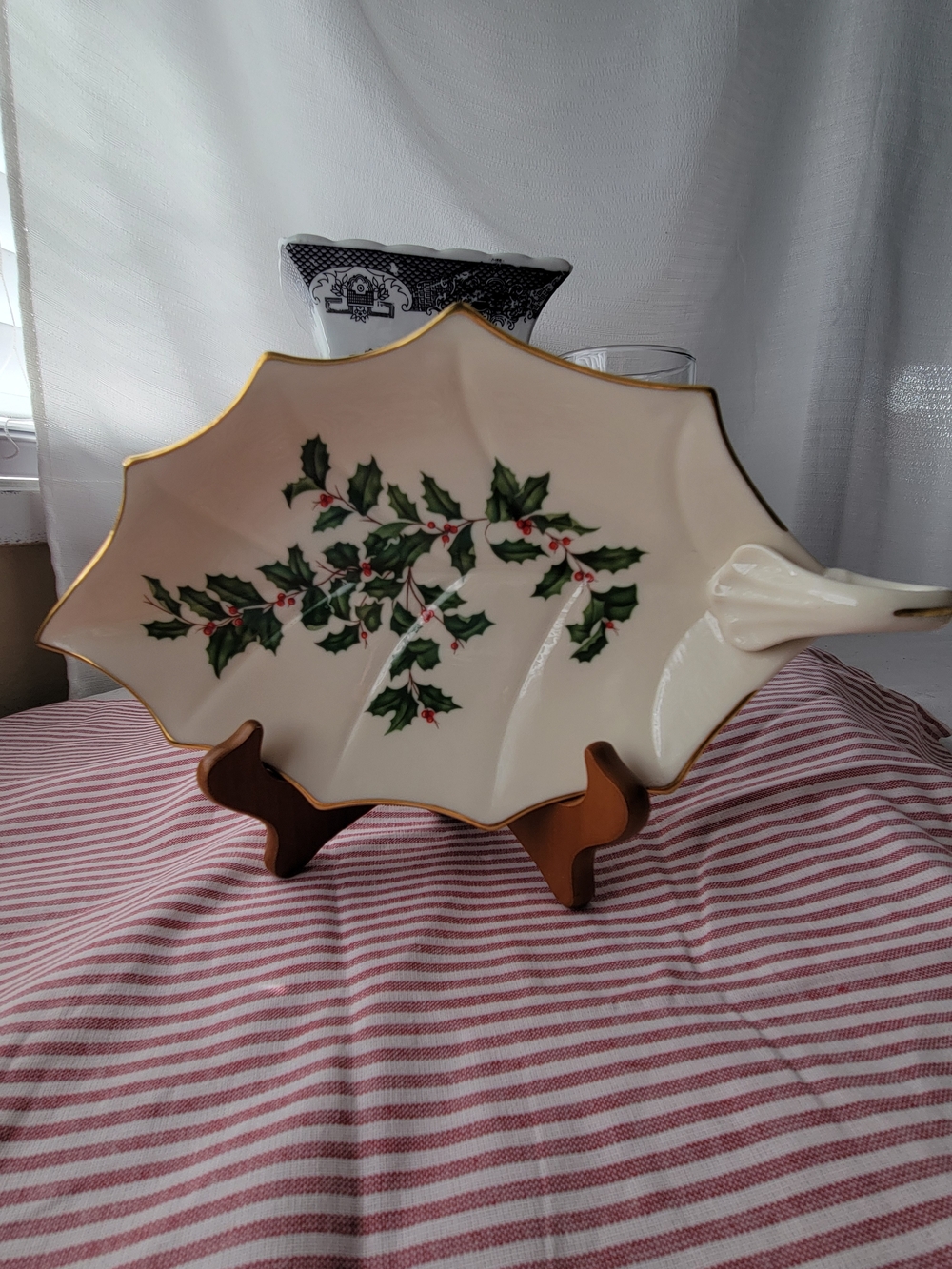 Lenox Vintage Holiday Holly Leaf Candy Dish with 24K Gold Trim